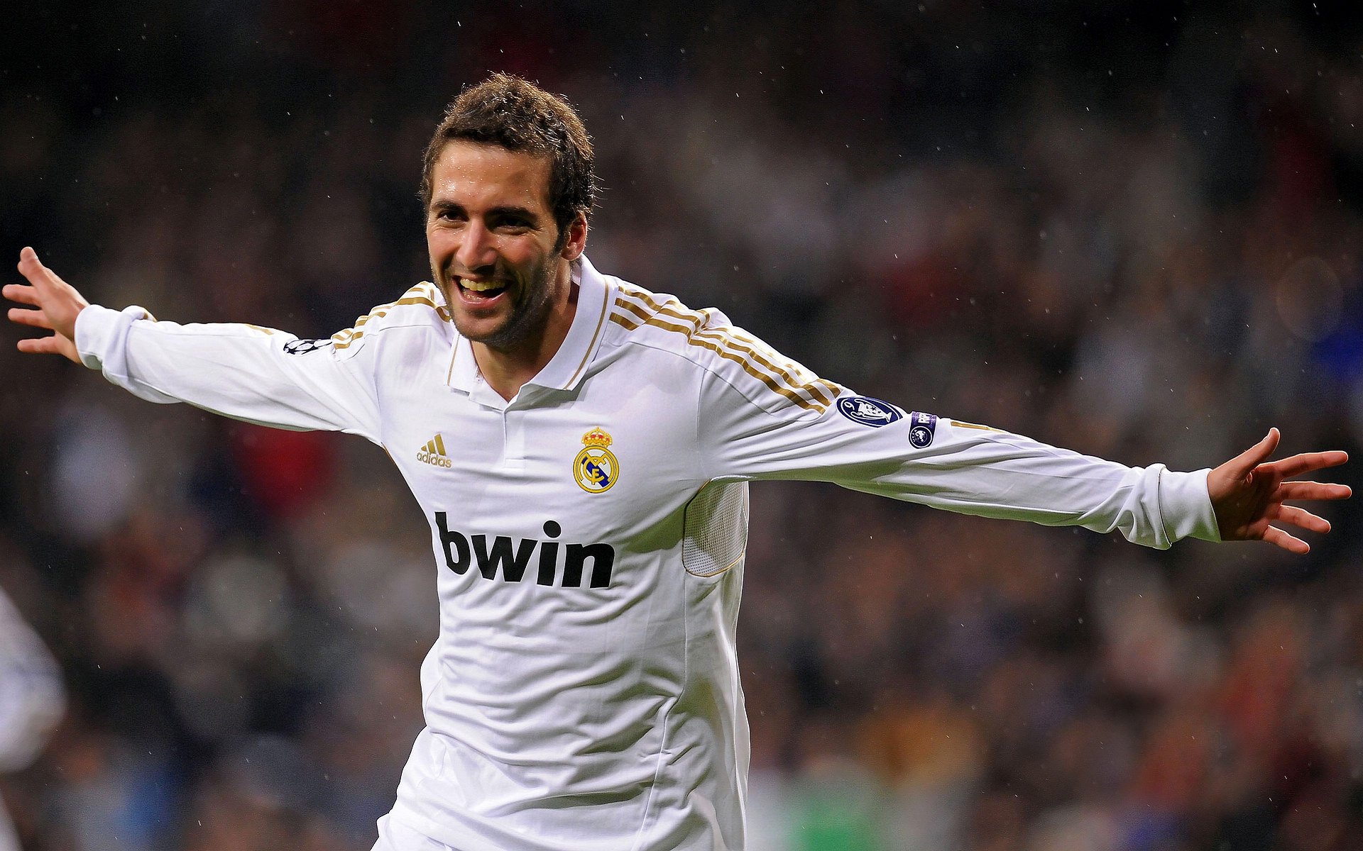 乐鱼体育官方-360万底薪！威少才为国王打8场，再次轰破NBA79年纪录，前无古人，威少两次得分王